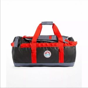 NWT The North Face Base Camp Duffel - Size M